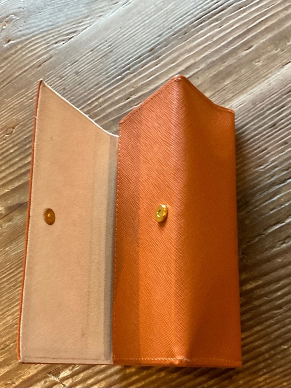 Tory Burch Orange Leather Continental Card Case with Logo Medallion
